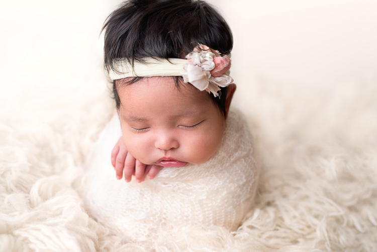 San Diego Newborn Photographer. Baby Mayly.