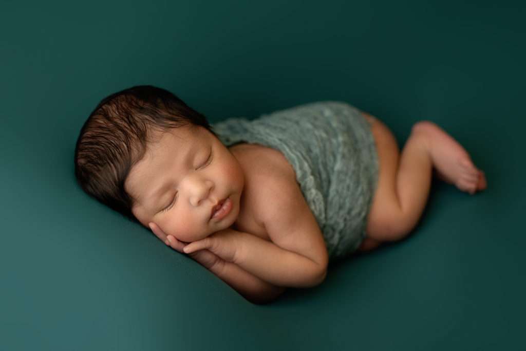 San Diego Newborn photographer, Newborn studio San Diego, Newborn pictures San Diego 